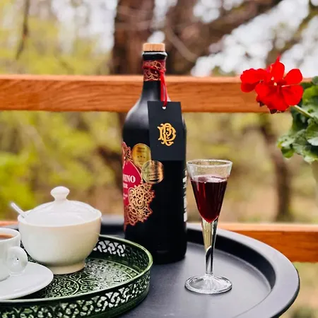 With A Terrace Forest Lullula Veprinac