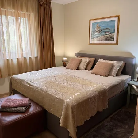 Apartman With A Terrace Forest Lullula *