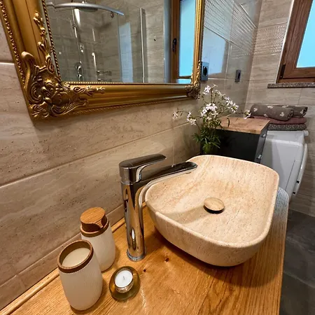 Apartman With A Terrace Forest Lullula Veprinac