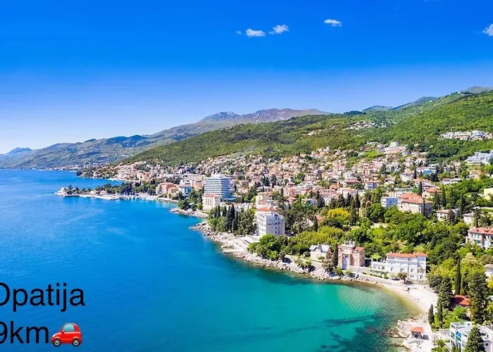 With A Terrace Forest Lullula Veprinac